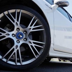 【もう一回り大きい車がこれです！】プリウスαならちょうどいい！の画像
