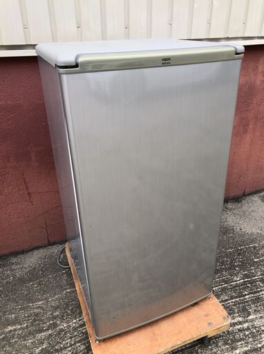 AQUA/アクア ノンフロン直冷式冷蔵庫 AQR-81A(S) 75L 2012年製 J05019