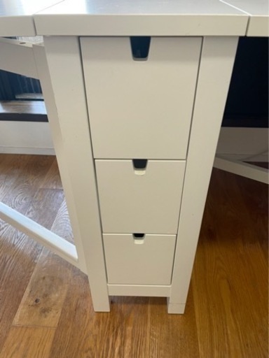 IKEAノールデン折りたたみ机