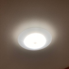 照明　お部屋の電気　ホワイト×2　の画像