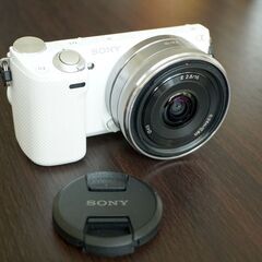 07/23値下げ【ミラーレスカメラ】SONY NEX-5R、SEL16F28、オマケ付きの画像