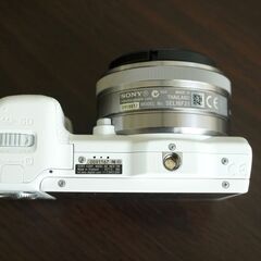 07/23値下げ【ミラーレスカメラ】SONY NEX-5R、SEL16F28、オマケ付きの画像