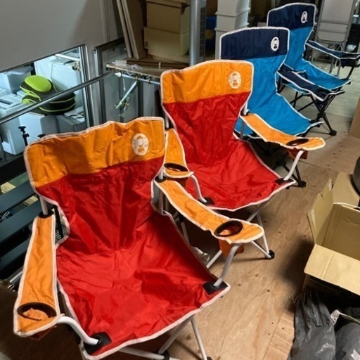 ● コールマン、キャンプ用チェア、レッド×2、ブルー×2