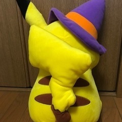 ピカチュウ　ハロウィンでかぬいぐるみの画像