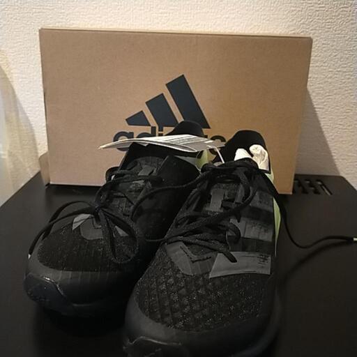 新品アディダススニーカー値下げ