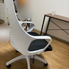 ニトリの椅子　ワークチェアの画像