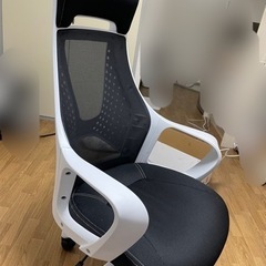 ニトリの椅子　ワークチェアの画像