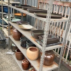 10/8(日)9時 植木鉢・華器・火鉢・ガーデニング用品など多数...