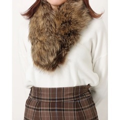 新品未使用　テチチ アウトレット　フォックスライクファーティペット キャメルの画像