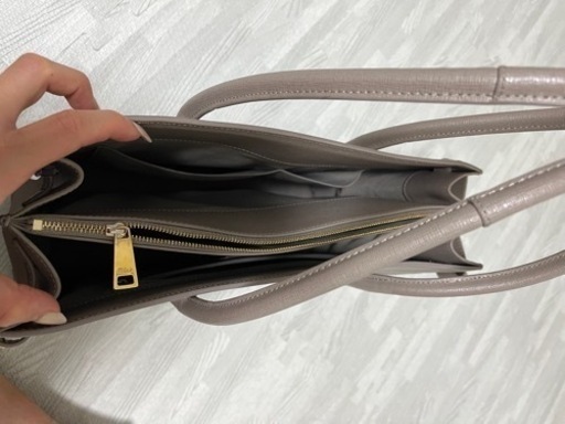 美品　FURLA トートバッグ　A4
