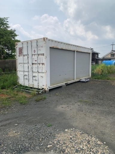 倉庫　海上コンテナ 20フィート　シャッター付き