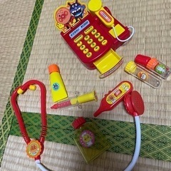 アンパンマン本とおままごとセットの画像