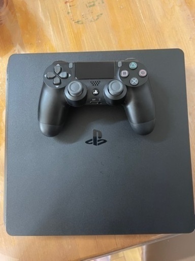 【買い取り手の方決まりました】PlayStation4 CUH-2100 500GB 多少の使用感あり