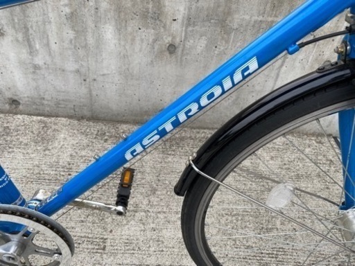 アストロイア 700C 外装6段変速 ブルー クロスバイク 学生 中古 自転車 