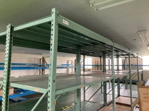 たな　倉庫で使用していました【明日で締め切ります】