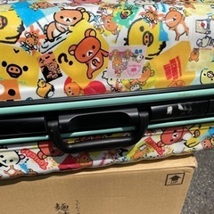 リラックマラッピングキャリーケース☆大きめサイズ！鍵はTSAロック🔐です！の画像