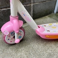 キックボードスケーター キックボード 幼児用 ハローキティの画像