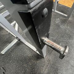 状態良好 アメリカ製/made in the U.S.A サイベックス/Cybex オリンピックスクワットラック W1100×D800×H1700mm プロ仕様（ジムで使用） 頑丈さ抜群 手渡し希望/自社配送可能（配送エリアについてお問い合わせください）の画像