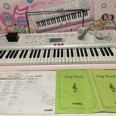 CASIO　電子ピアノ　LK-105　光ナビゲーション　61鍵盤　全備品付き　の画像