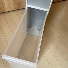隙間収納　引き出し　の画像