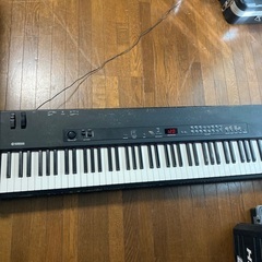 ヤマハ　ステージピアノ　CP33 2008年製