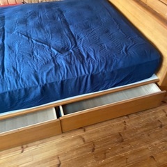 ダブルベッド