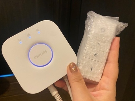 【決定しました】Philips Hueスマート電球 LED電球 E26 60w 4個（ブリッジ付）+照明器具4個