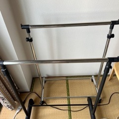 ハンガーラック２点キャスター付+伸縮棒２点