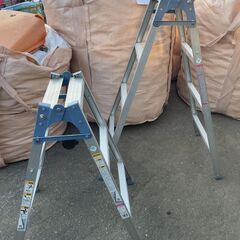 ★中古★アルミ脚立　はしご兼用　日本アルミ　3段・4段２台セット　若干サビありの画像