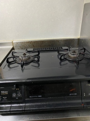 ガスコンロ、トースター、電子レンジのセット