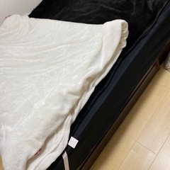 急募⭐︎ダブルベッドのマットレスとシーツ