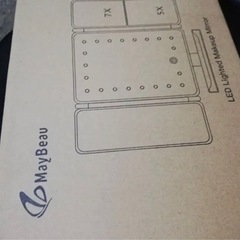 【更に値下げしました！】化粧鏡 卓上ミラー 拡大ミラー  三面鏡 卓上 LED付き 折りたたみの画像