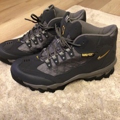 NIKE ナイキ　トレッキングシューズ　25.5cm  未使用