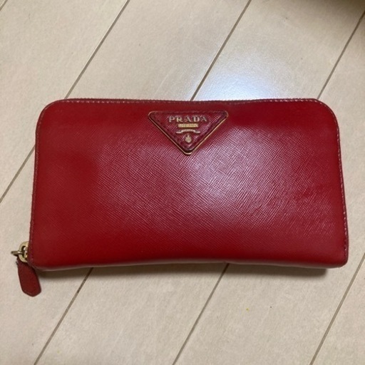 PRADA 長財布