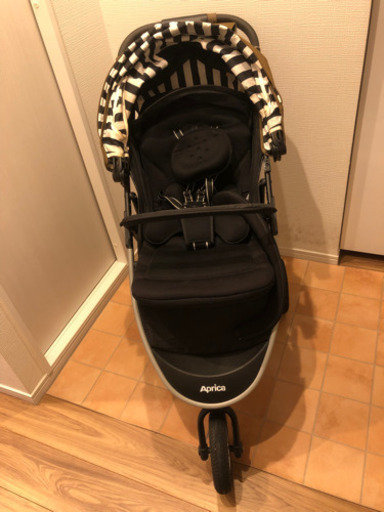【取引済】【値下】ベビーカー　APRICA(アップリカ）スムーヴ【カバー付】