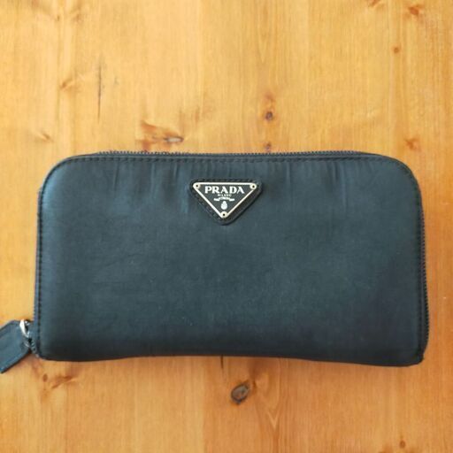 プラダ　PRADA