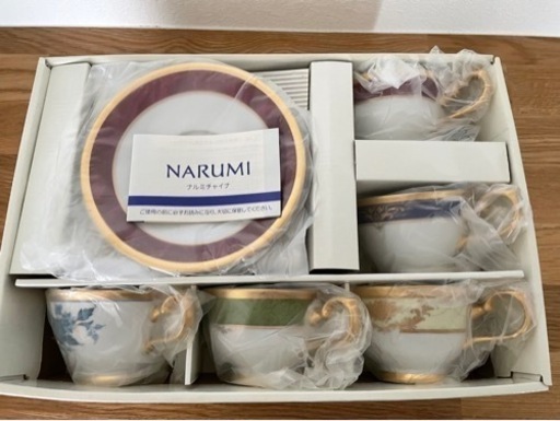 ナルミ　5色金彩　ティー・コーヒーカップ&ソーサー   5客　碗皿