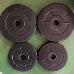 ● ダンベルのウェイト、プレート4枚セット、合計7.5キロ