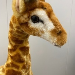 キリン　置物兼足置きの画像