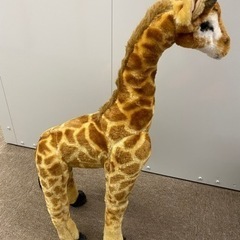 キリン　置物兼足置きの画像