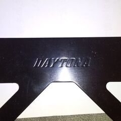 デイトナ製リフレクター付きナンバーフレームの画像