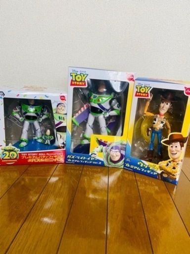 【新品未使用】非売品 トイストーリー フィギュア　バズライトイヤー　ウッディ　3点セット　おまけ付き