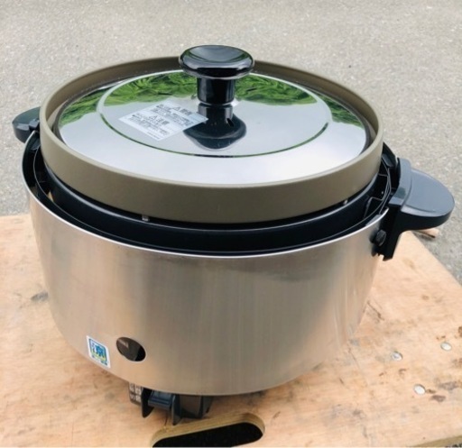 ☆ 中古品 美品 Ｒinnai リンナイ　ガス炊飯器　1.5升　 都市ガス　2018年製　業務用　厨房　キッチン　☆