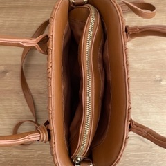 ハンドバッグ　皮　ブラウン　ノーブランド：タグなし　バッグの画像