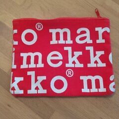 marimekko　マリメッコ　ロゴ　ポーチの画像