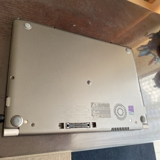 東芝 dynabook R63/p 破損有り 