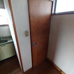 【無料】（掉尾の勇　完全放出）建具（トイレドア・2枚）　※引き取り限定