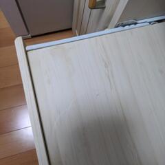 (お話中です)キッチン収納　カップボードの画像