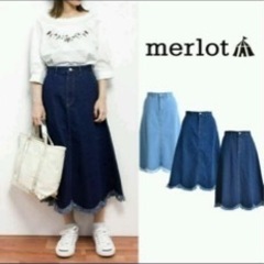 ☆merlot☆メルロー　スカラップフリンジヘムデニムフレアスカートの画像