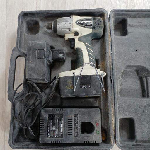 インパクトドライバー　14.4v
